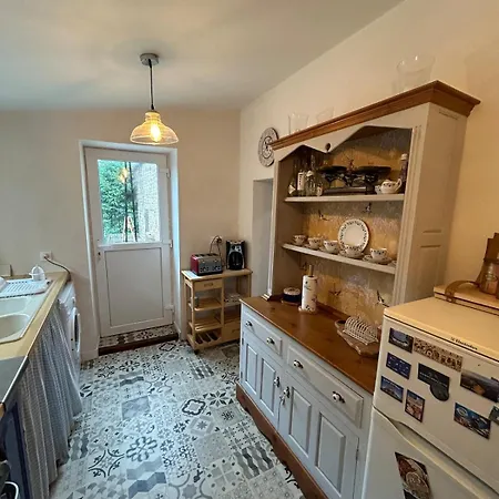 Petit Parfait 3 Bedroomed House * Buais-les-Monts